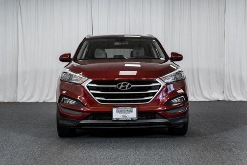 Photo 2 of 22 of 2017 Hyundai Tucson SE