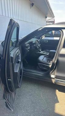 MAGNETIC METALLIC 2020 Ford Explorer XLT