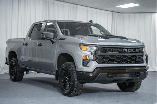 Sterling Gray Metallic 2025 Chevrolet Silverado 1500 Custom Trail Boss