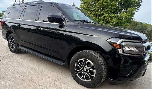 AGATE BLACK METALLIC 2022 Ford Expedition Max XLT