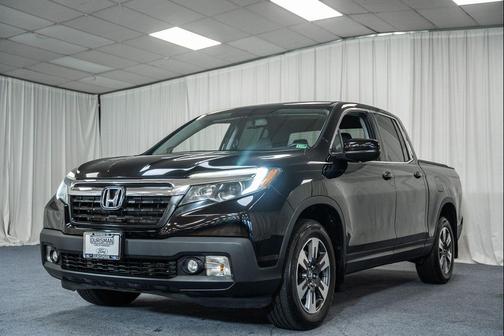 Crystal Black Pearl 2017 Honda Ridgeline RTL