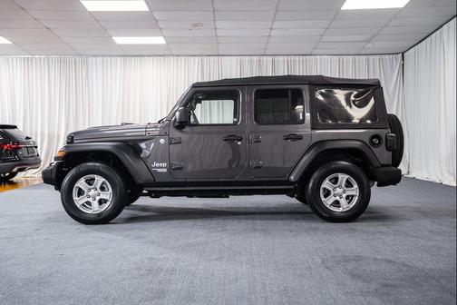 Granite Crystal Metallic Clearcoat 2019 Jeep Wrangler Unlimited Sport