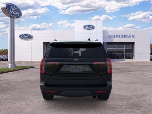 AGATE BLACK METALLIC 2026 Ford Expedition Tremor