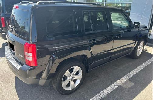 Black Clearcoat 2017 Jeep Patriot Latitude