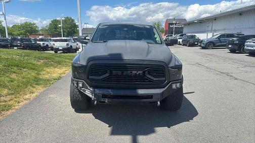 Granite Crystal Metallic Clearcoat 2017 RAM 1500 Big Horn