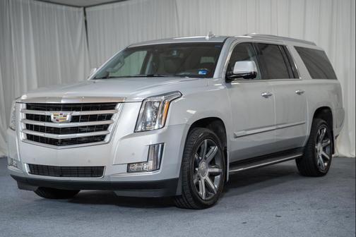 Radiant Silver Metallic 2016 Cadillac Escalade ESV Luxury