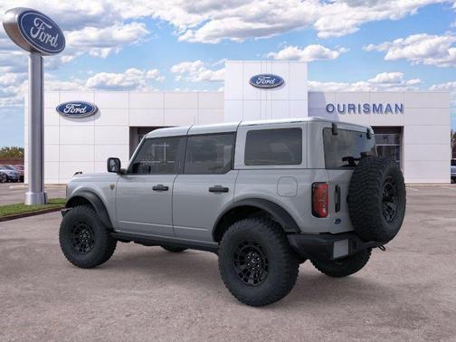 AVALANCHE GRAY 2026 Ford Bronco Badlands