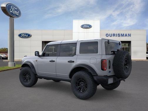 AVALANCHE GRAY 2026 Ford Bronco Badlands
