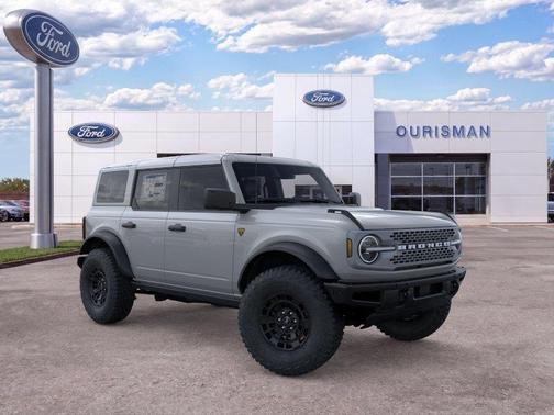AVALANCHE GRAY 2026 Ford Bronco Badlands