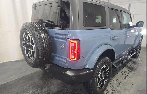 AZURE GREY MET TRI-COAT 2025 Ford Bronco Outer Banks