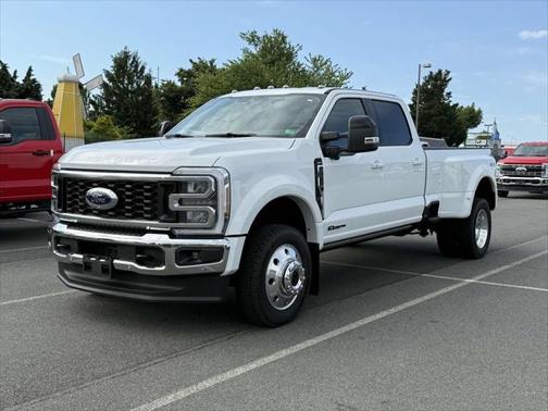2025 Ford F-450 Lariat