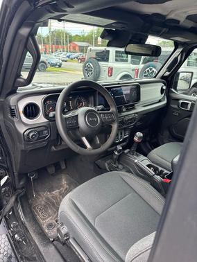 Black Clearcoat 2024 Jeep Wrangler Sport S