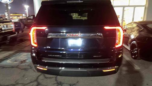 2023 GMC Yukon XL SLT