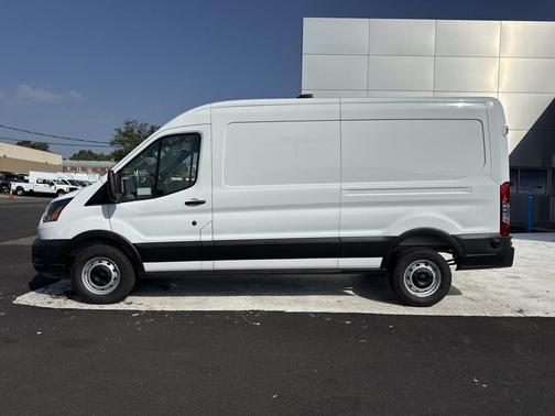 Oxford White 2026 Ford Transit-250 Base