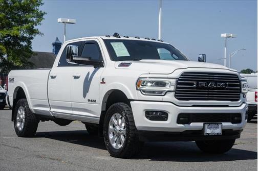 2019 RAM 2500 Laramie Crew Cab 4x4 8' Box
