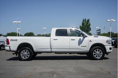 2019 RAM 2500 Laramie Crew Cab 4x4 8' Box