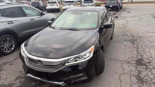 2017 Honda Accord EX-L w/Navigation & Honda Sensing