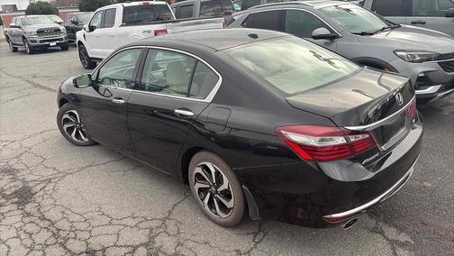 2017 Honda Accord EX-L w/Navigation & Honda Sensing