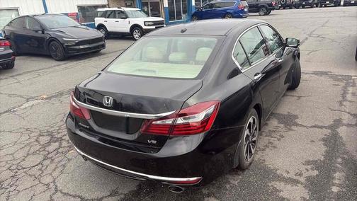 2017 Honda Accord EX-L w/Navigation & Honda Sensing