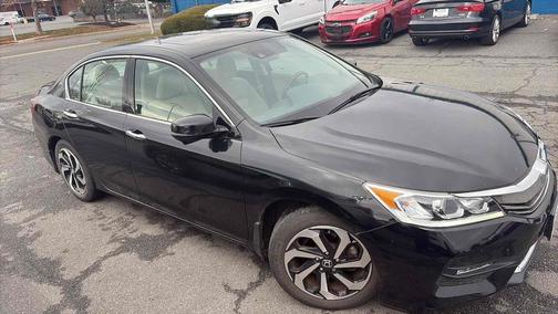 2017 Honda Accord EX-L w/Navigation & Honda Sensing