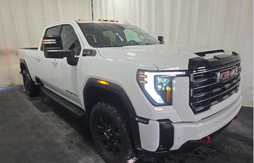 Summit White 2025 GMC Sierra 2500 AT4