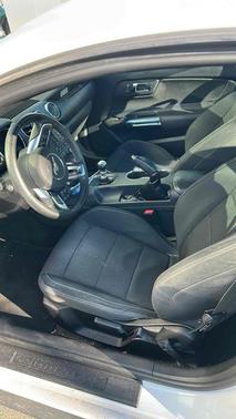 2017 Ford Mustang V6