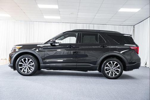 2022 Ford Explorer ST-Line