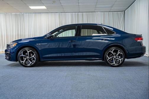 2021 Volkswagen Passat 2.0T R-Line