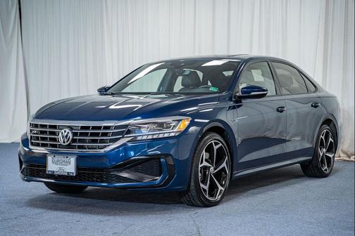 2021 Volkswagen Passat 2.0T R-Line