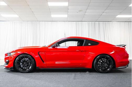 2018 Ford Shelby GT350 Base