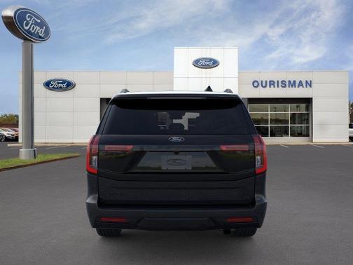 Agate Black Metallic 2026 Ford Expedition Max Platinum