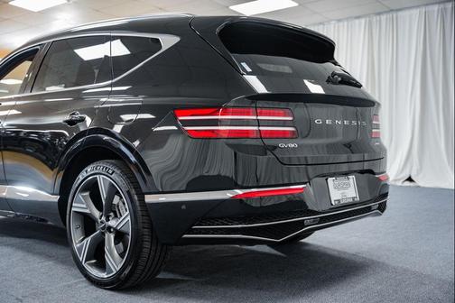 2025 Genesis GV80 2.5T