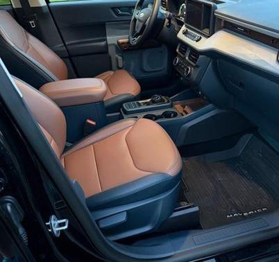 Shadow Black 2024 Ford Maverick Lariat