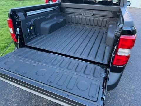 Shadow Black 2024 Ford Maverick Lariat
