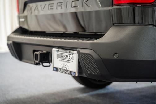 SHADOW BLACK 2024 Ford Maverick Lariat