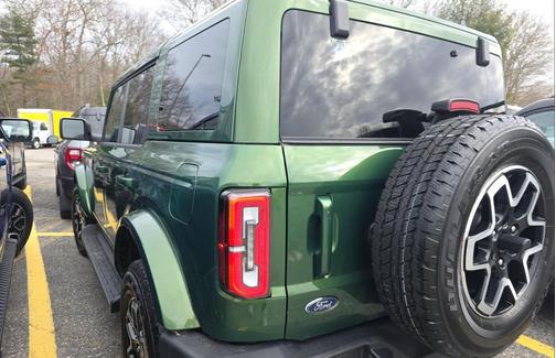2025 Ford Bronco Outer Banks