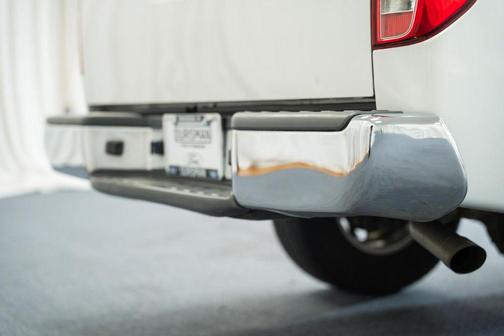 Glacier White 2021 Nissan Frontier SV