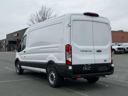 2026 Ford Transit-250 Base
