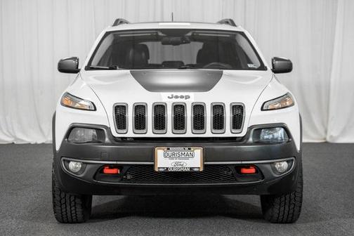 Photo 2 of 39 of 2015 Jeep Cherokee Trailhawk