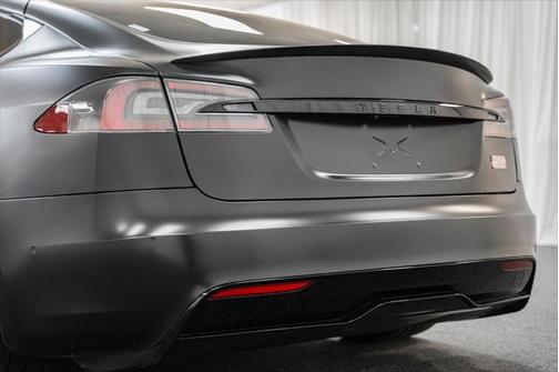 2021 Tesla Model S Plaid