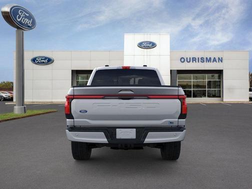 2025 Ford F-150 Lightning LARIAT
