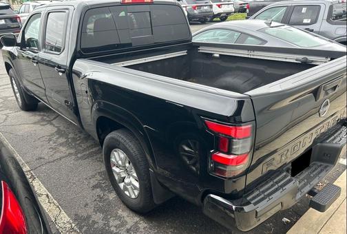Super Black 2024 Nissan Frontier SV