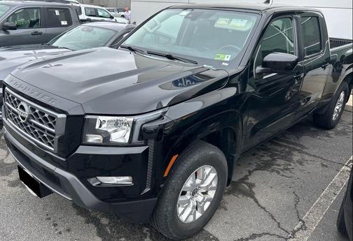 Super Black 2024 Nissan Frontier SV