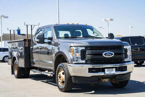 MAGNETIC 2018 Ford F-350 XL