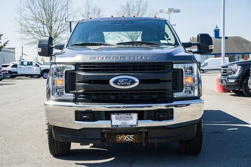 MAGNETIC 2018 Ford F-350 XL
