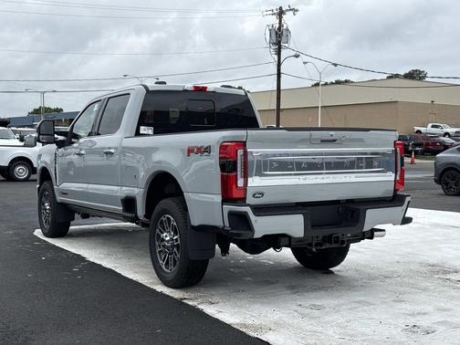 AVALANCHE 2026 Ford F-350 Platinum