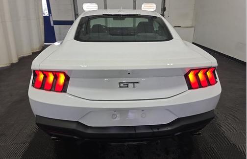 OXFORD WHITE 2024 Ford Mustang GT Premium