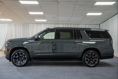 Cypress Gray 2025 Chevrolet Suburban RST