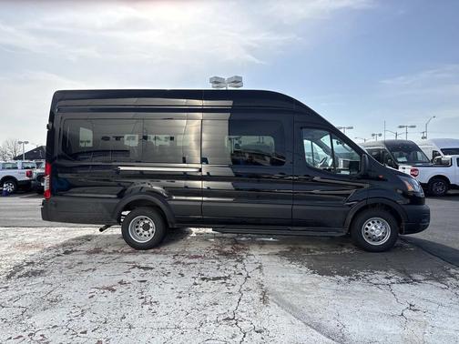AGATE BLACK METALLIC 2026 Ford Transit-350 XL