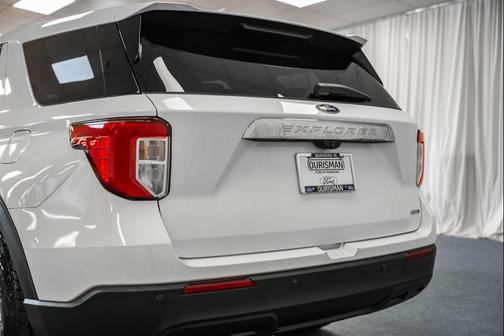 2020 Ford Explorer Base